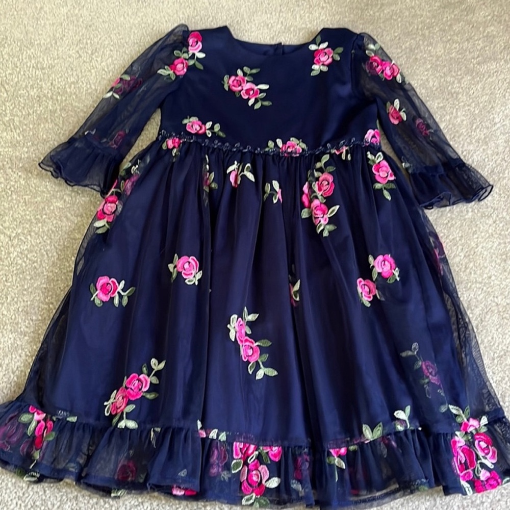 Laura Ashley Size 6 girl dress